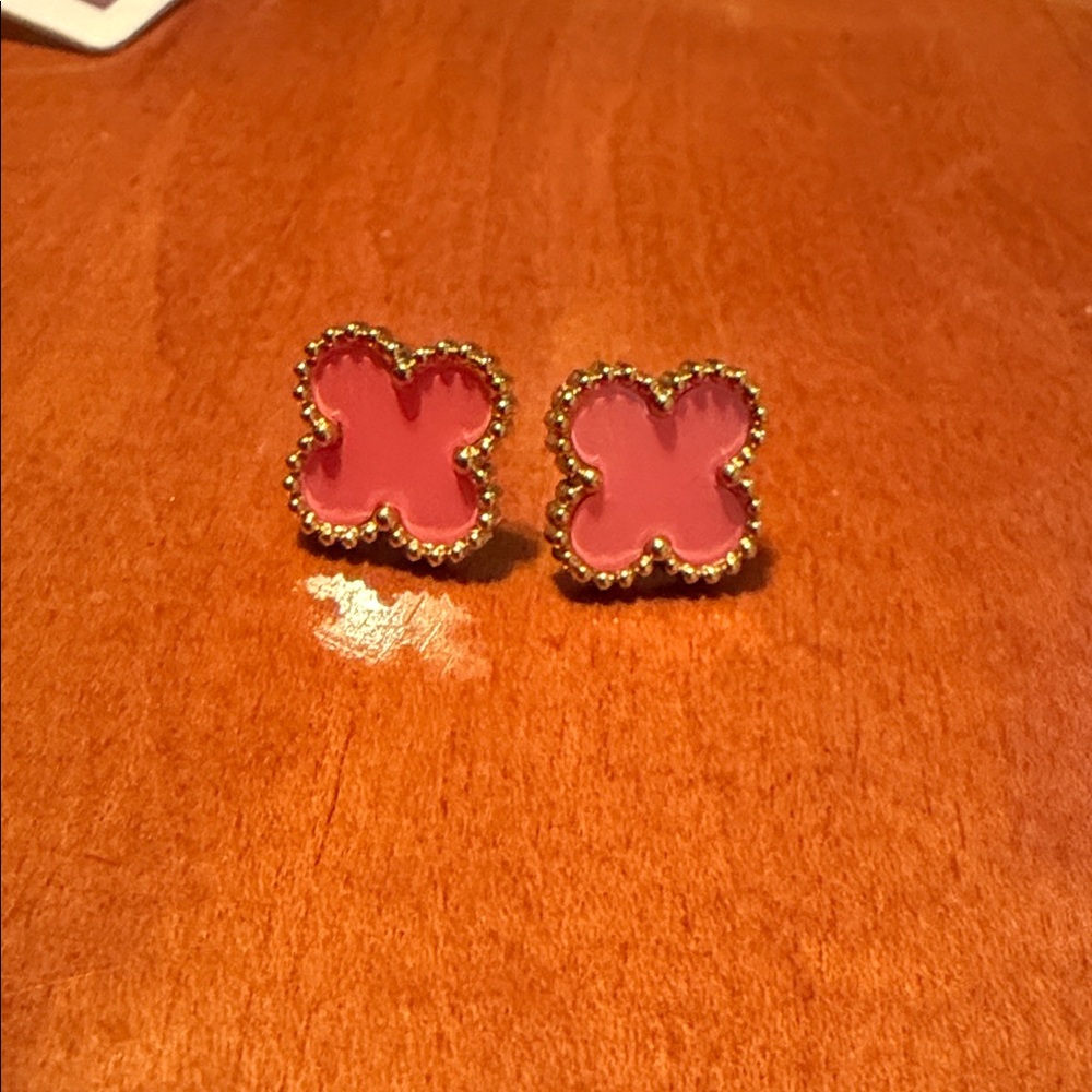 Pink Clover-Shaped Stud Earrings